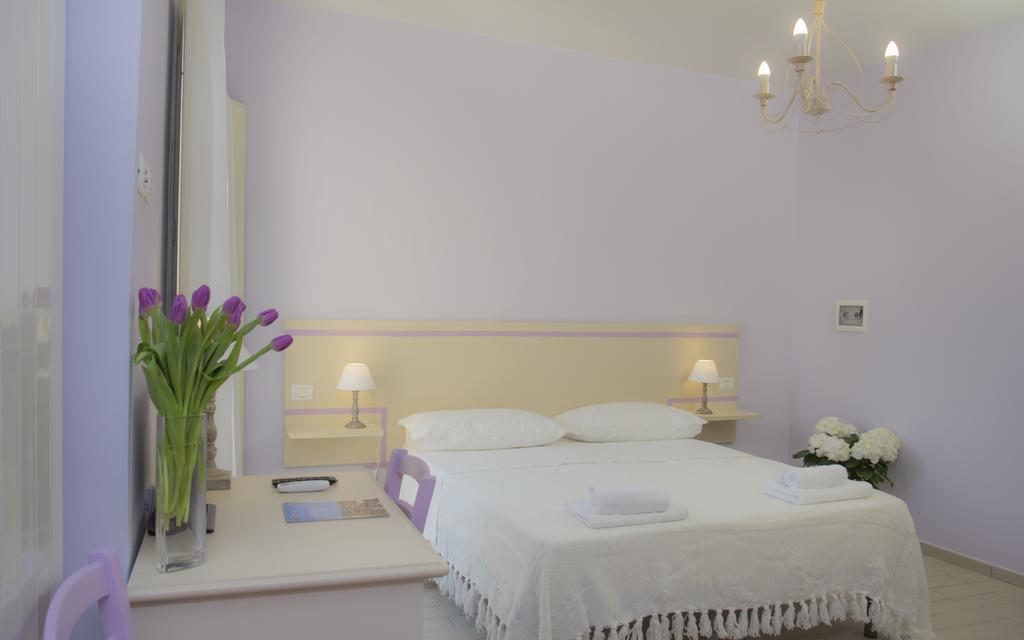 Il Linchetto Bed and Breakfast Λούκα Δωμάτιο φωτογραφία