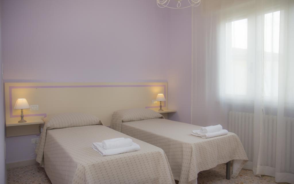 Il Linchetto Bed and Breakfast Λούκα Δωμάτιο φωτογραφία